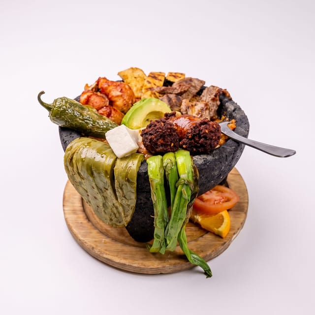 Molcajete De Carnes.